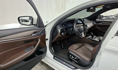 5 Series (G30)