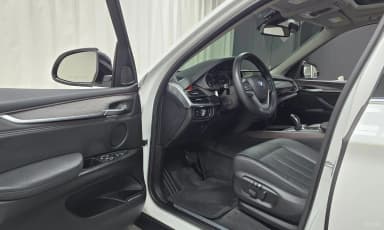 X5 (F15)