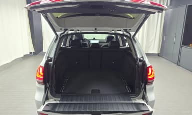X5 (F15)