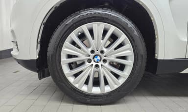X5 (F15)