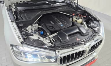 X5 (F15)