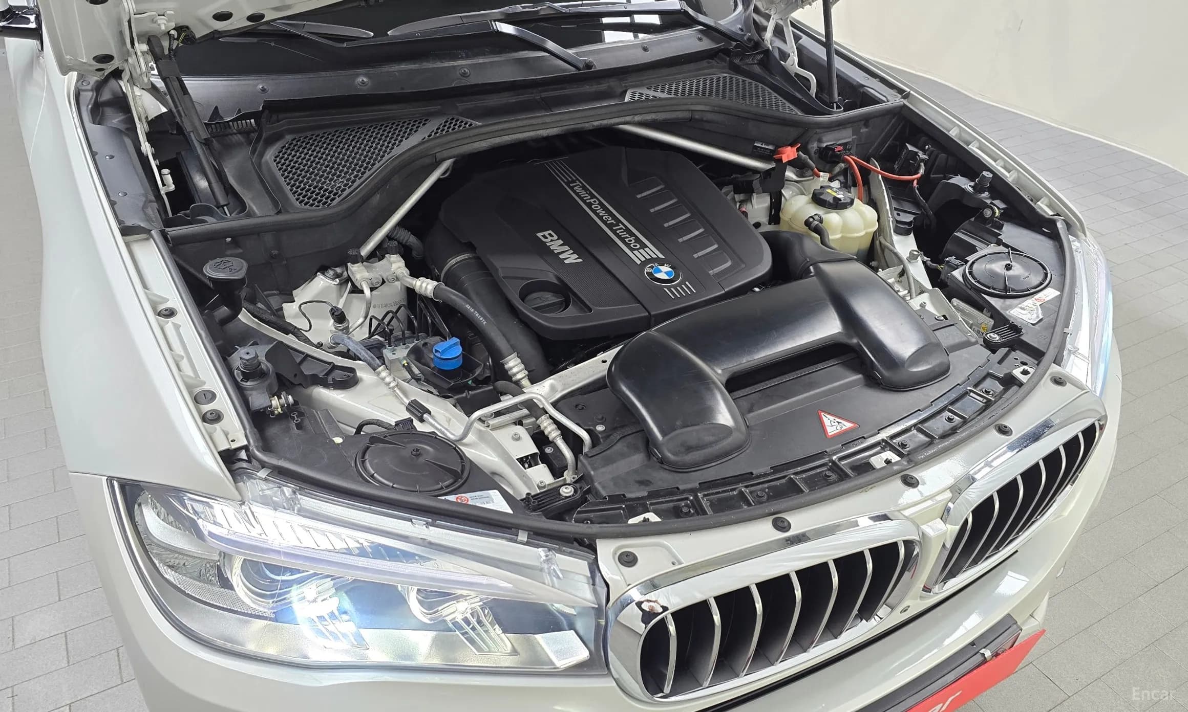X5 (F15)