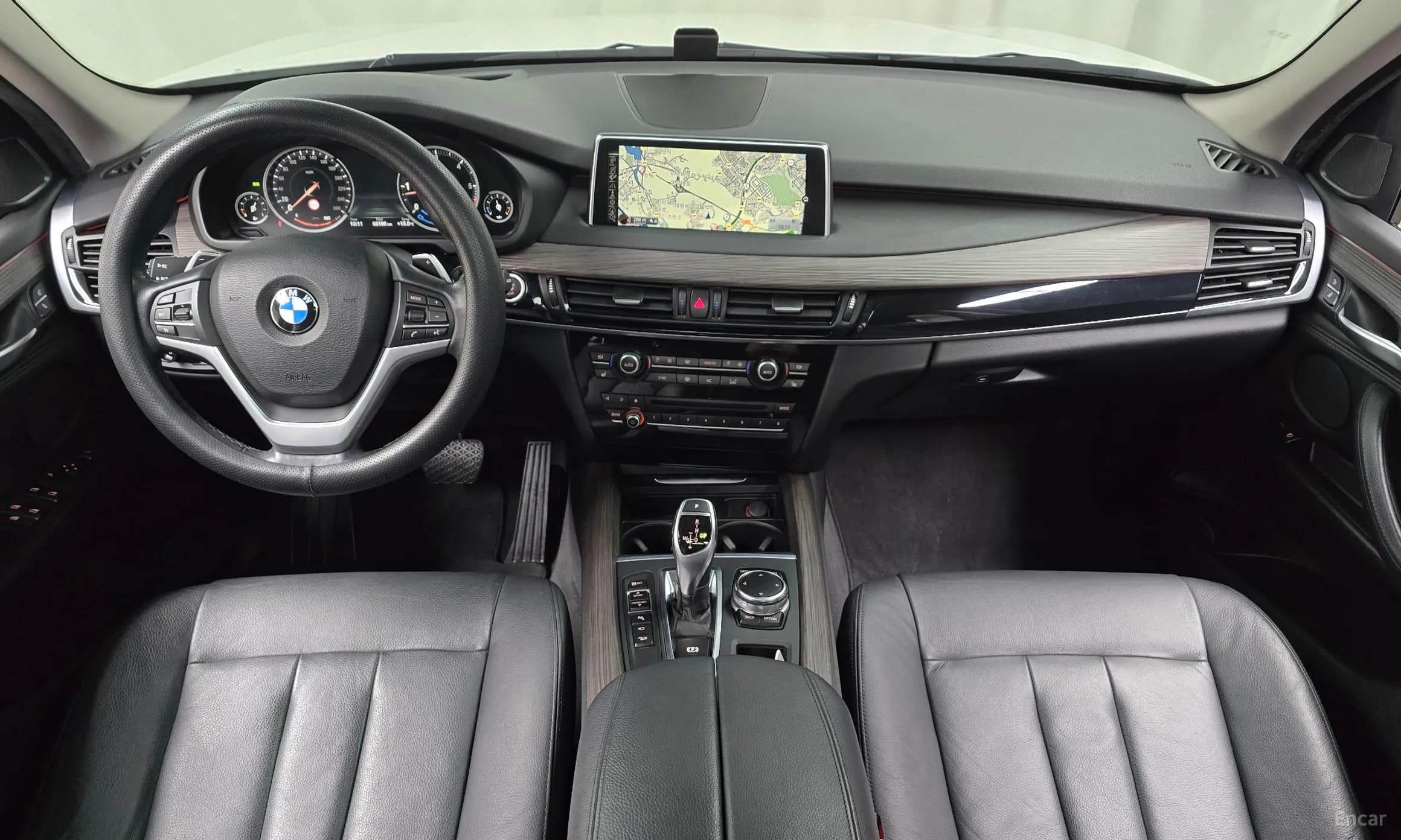 X5 (F15)