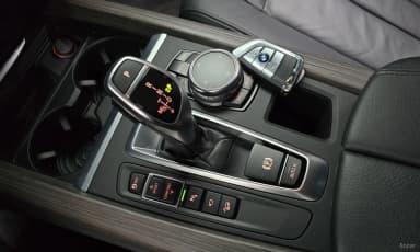 X5 (F15)