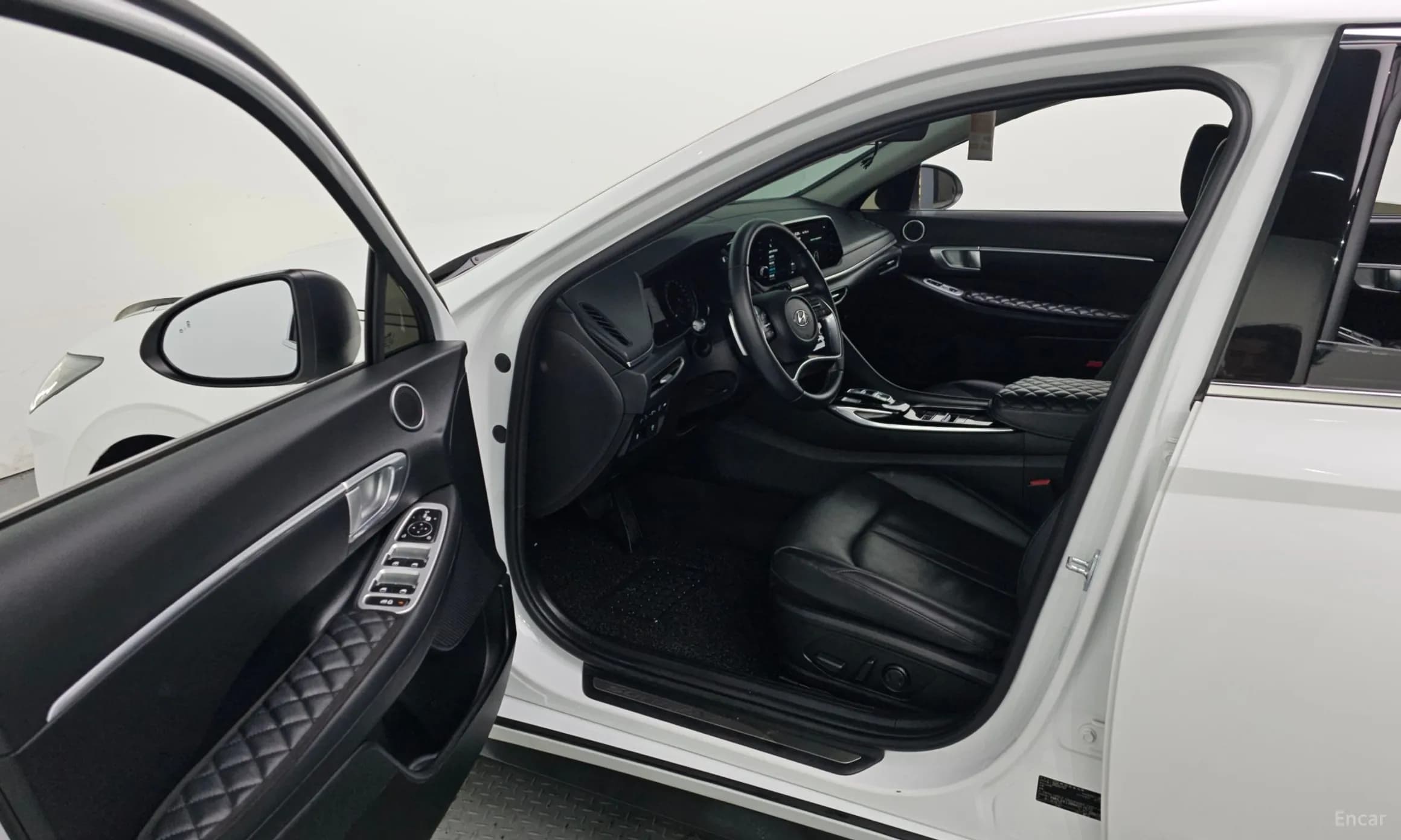 Sonata Hybrid (DN8)