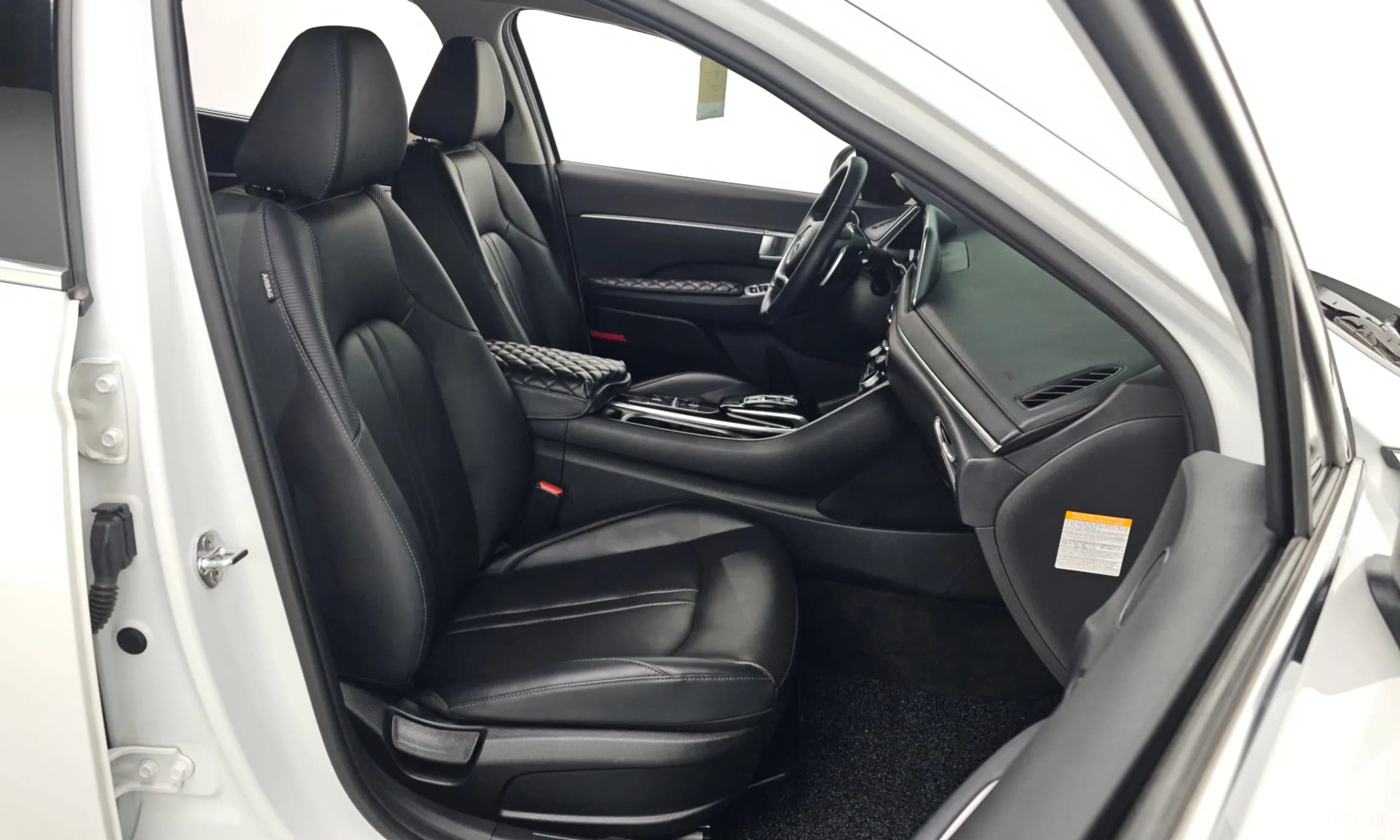 Sonata Hybrid (DN8)