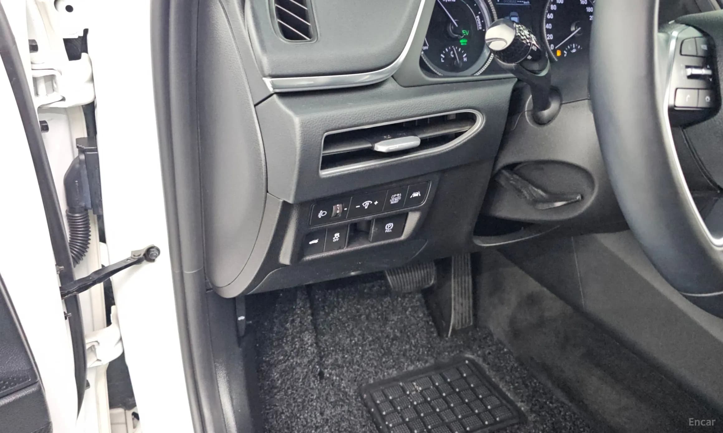 Sonata Hybrid (DN8)
