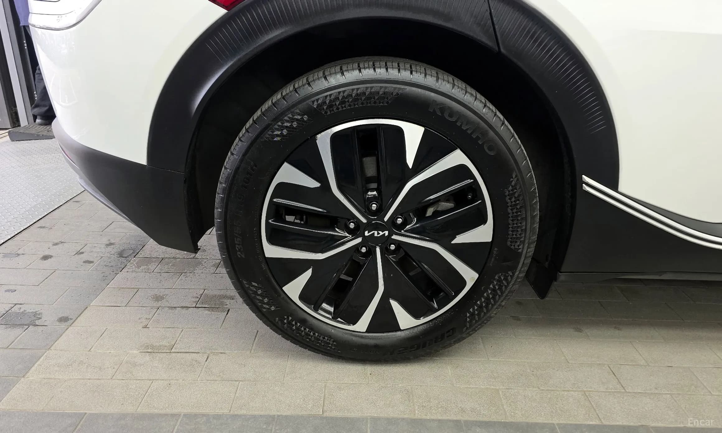 EV6