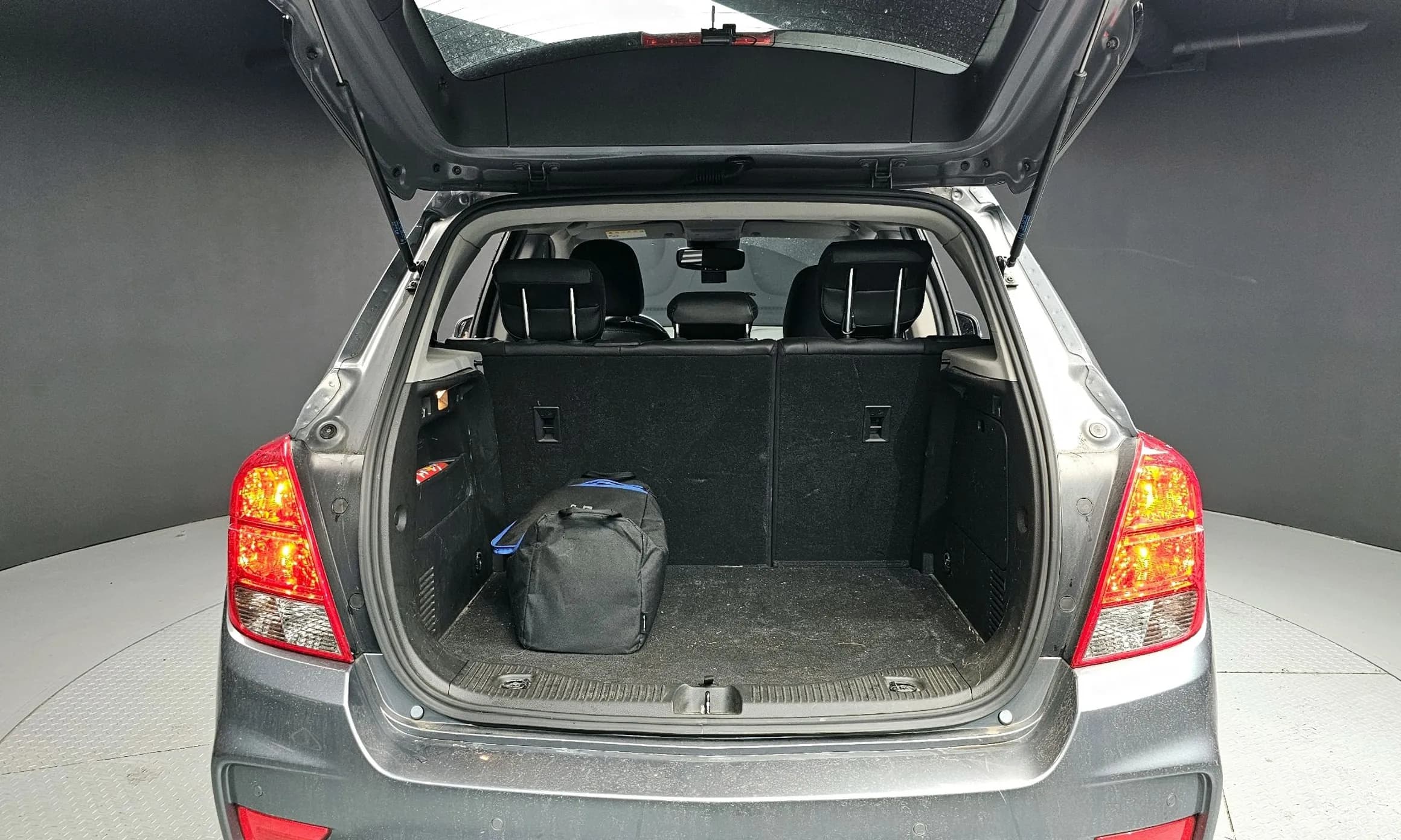 Trax