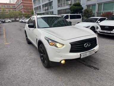 QX70