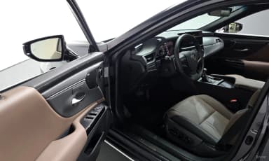 ES300h 7th Generation