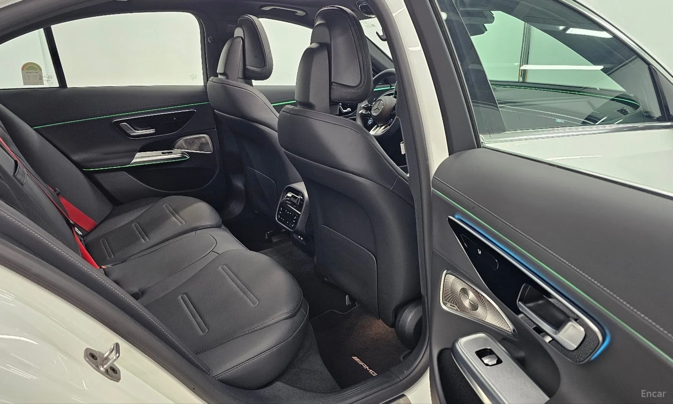 E-Class W214