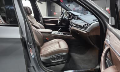 X5 (F15)