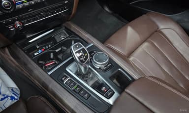 X5 (F15)