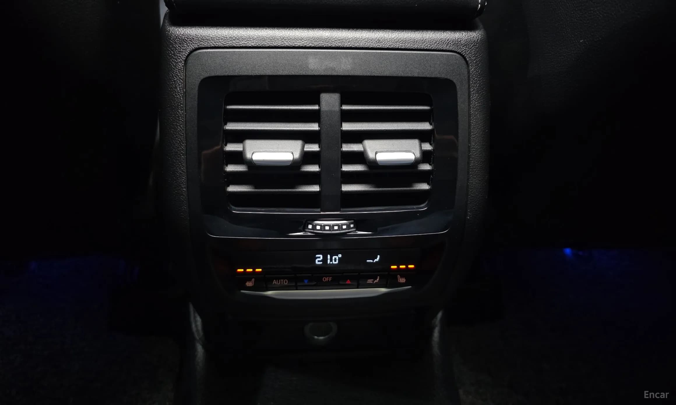 X3 (G01)