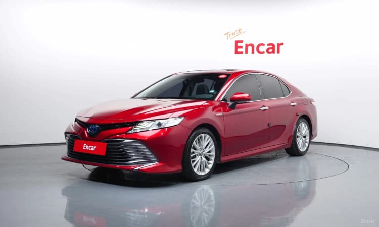 Camry (XV70)