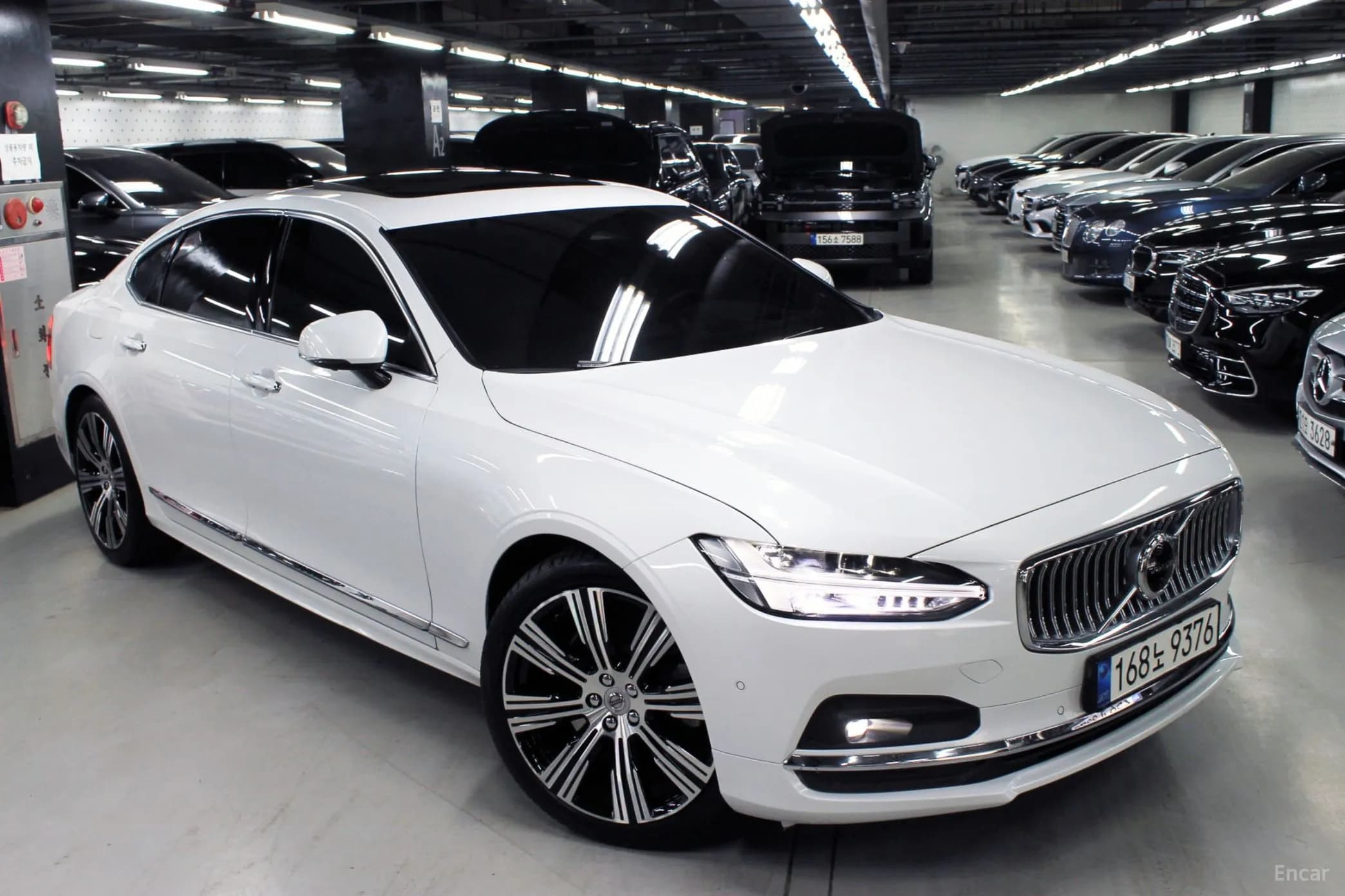 S90
