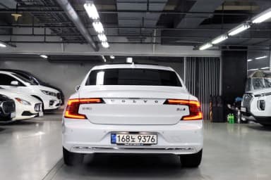 S90