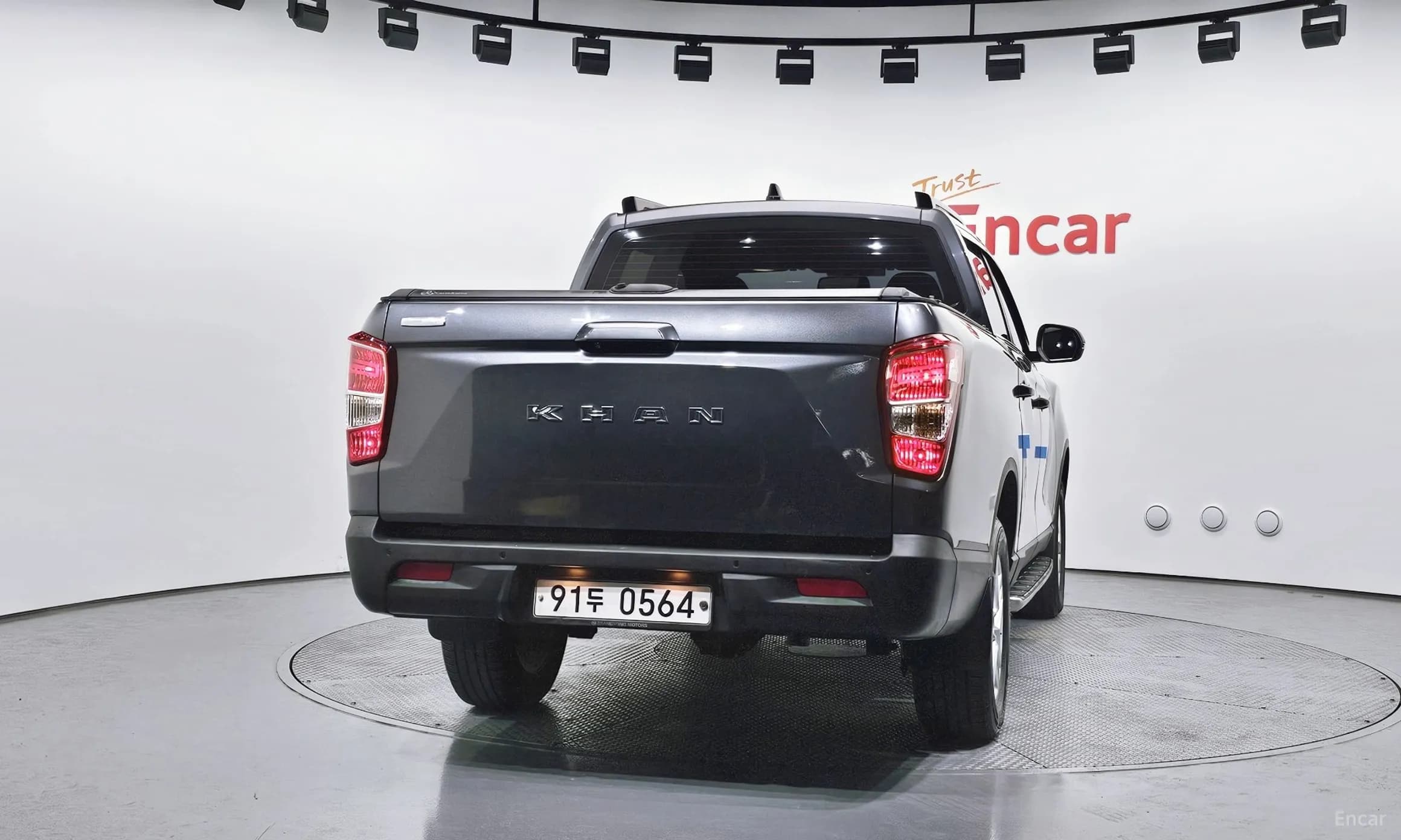 Rexton Sports Khan