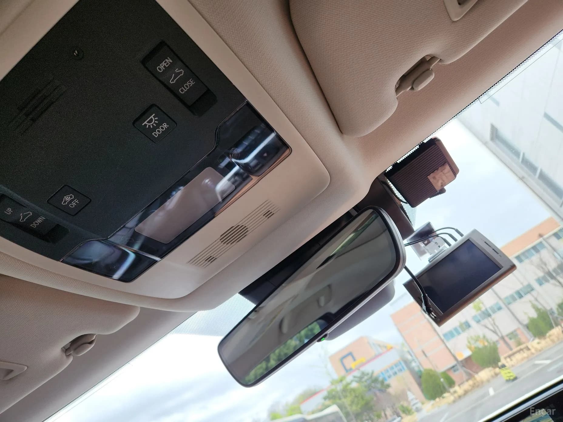 UX250h