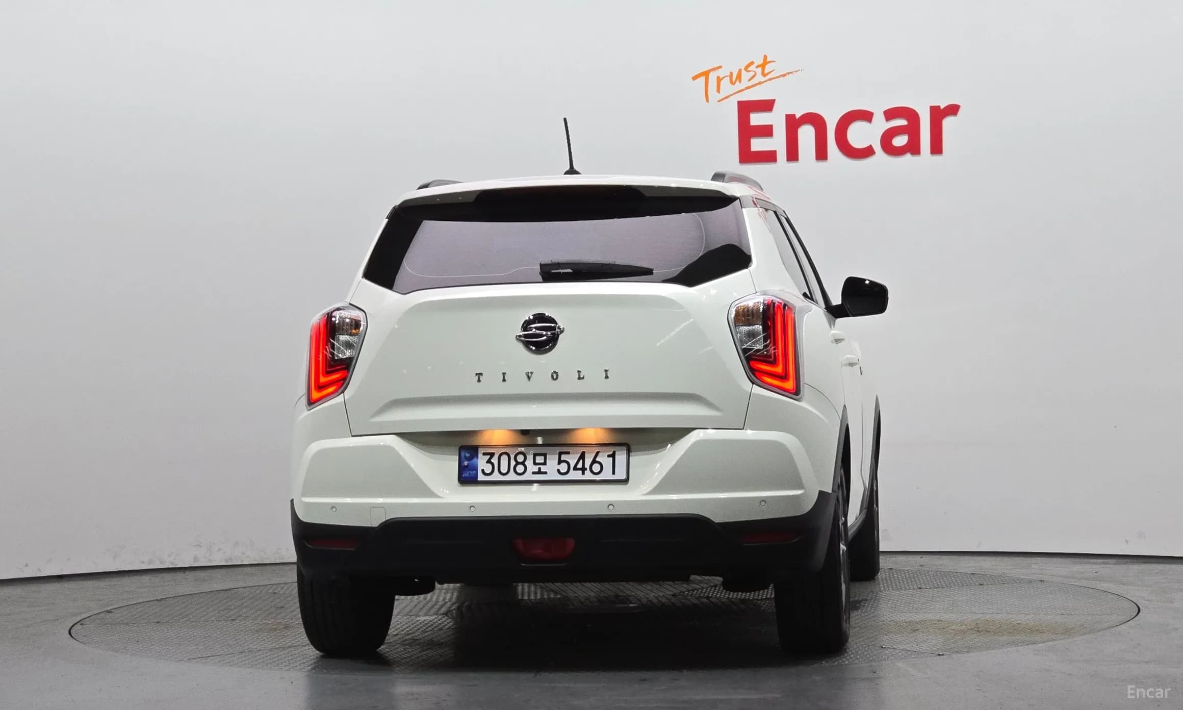 Berry New Tivoli