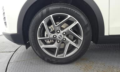Berry New Tivoli
