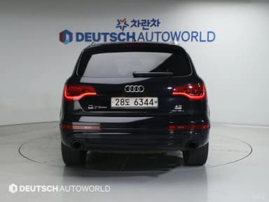 Q7