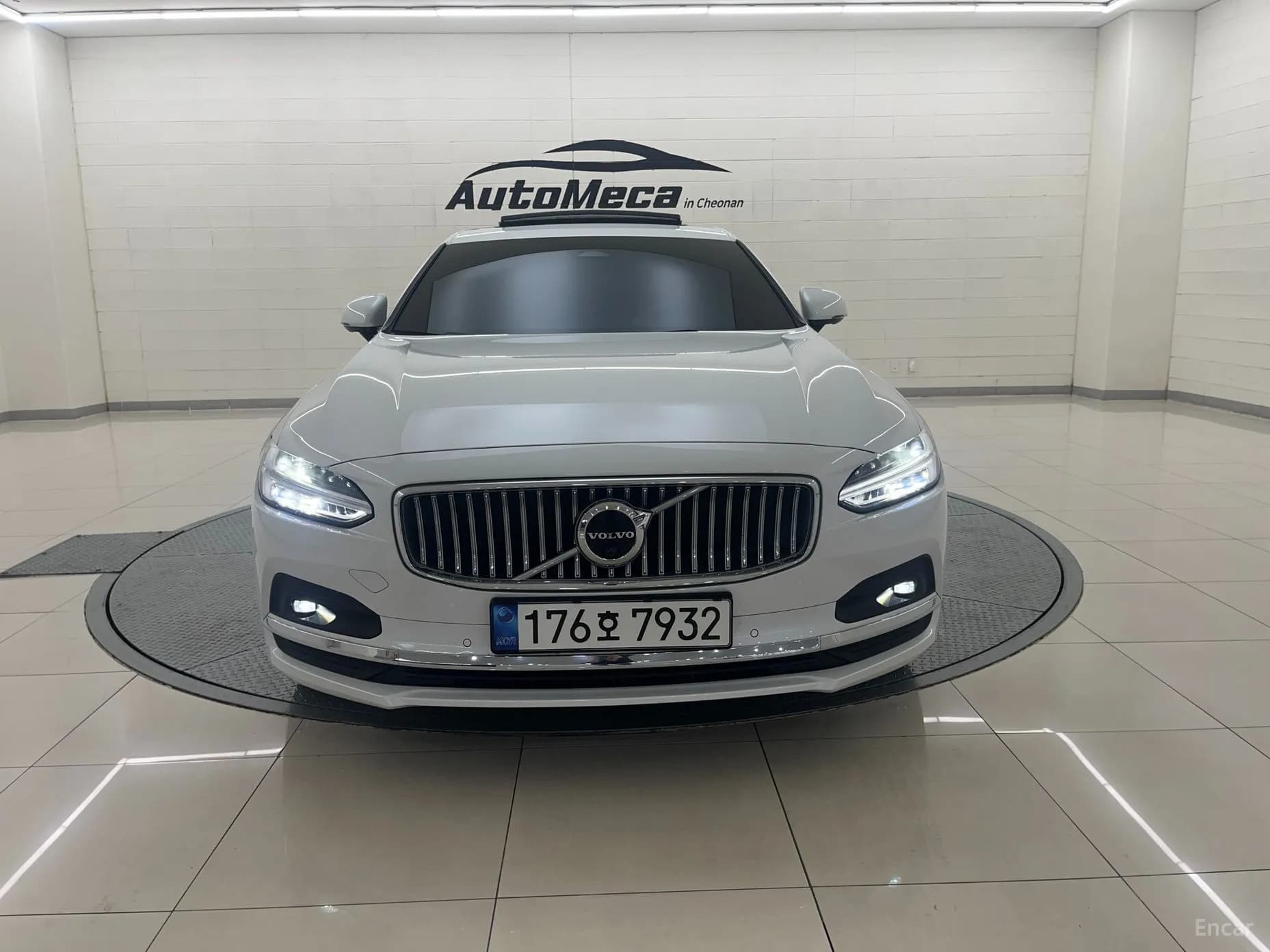 S90