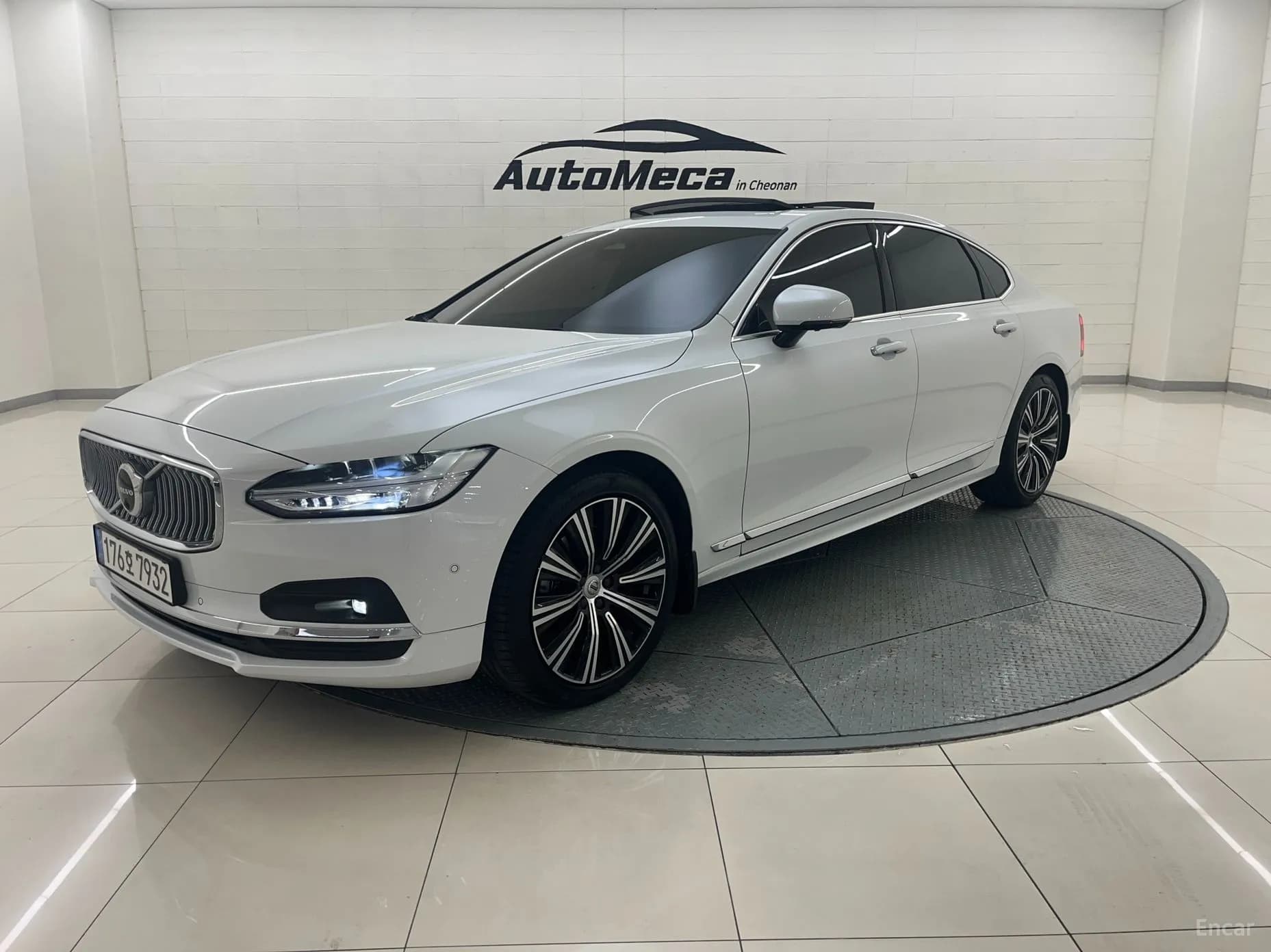 S90