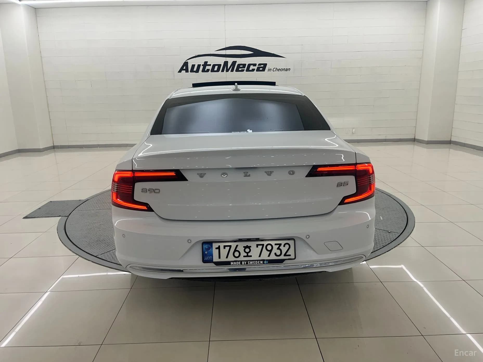 S90