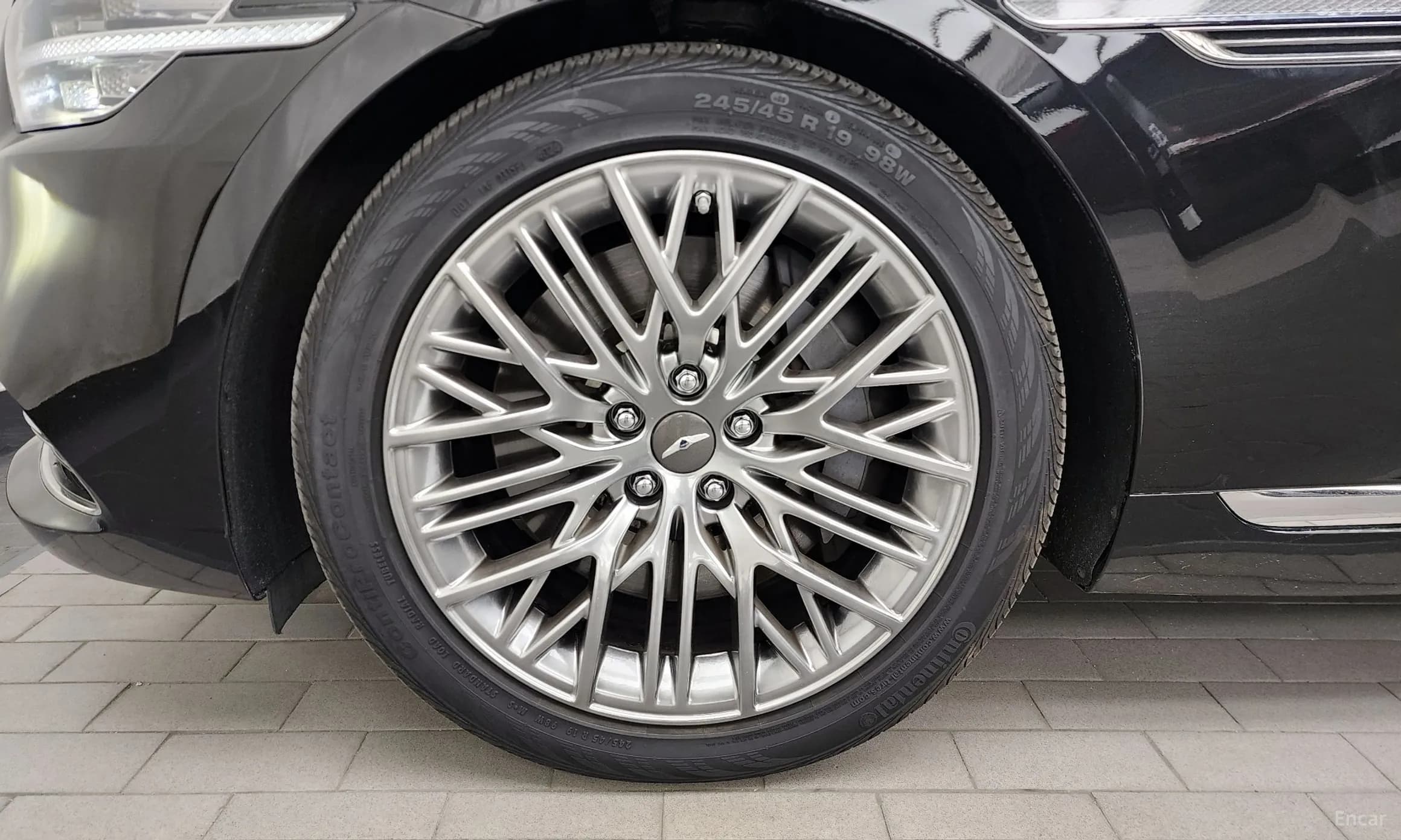 G90