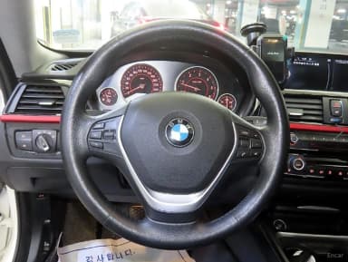 Series 4 (F32)