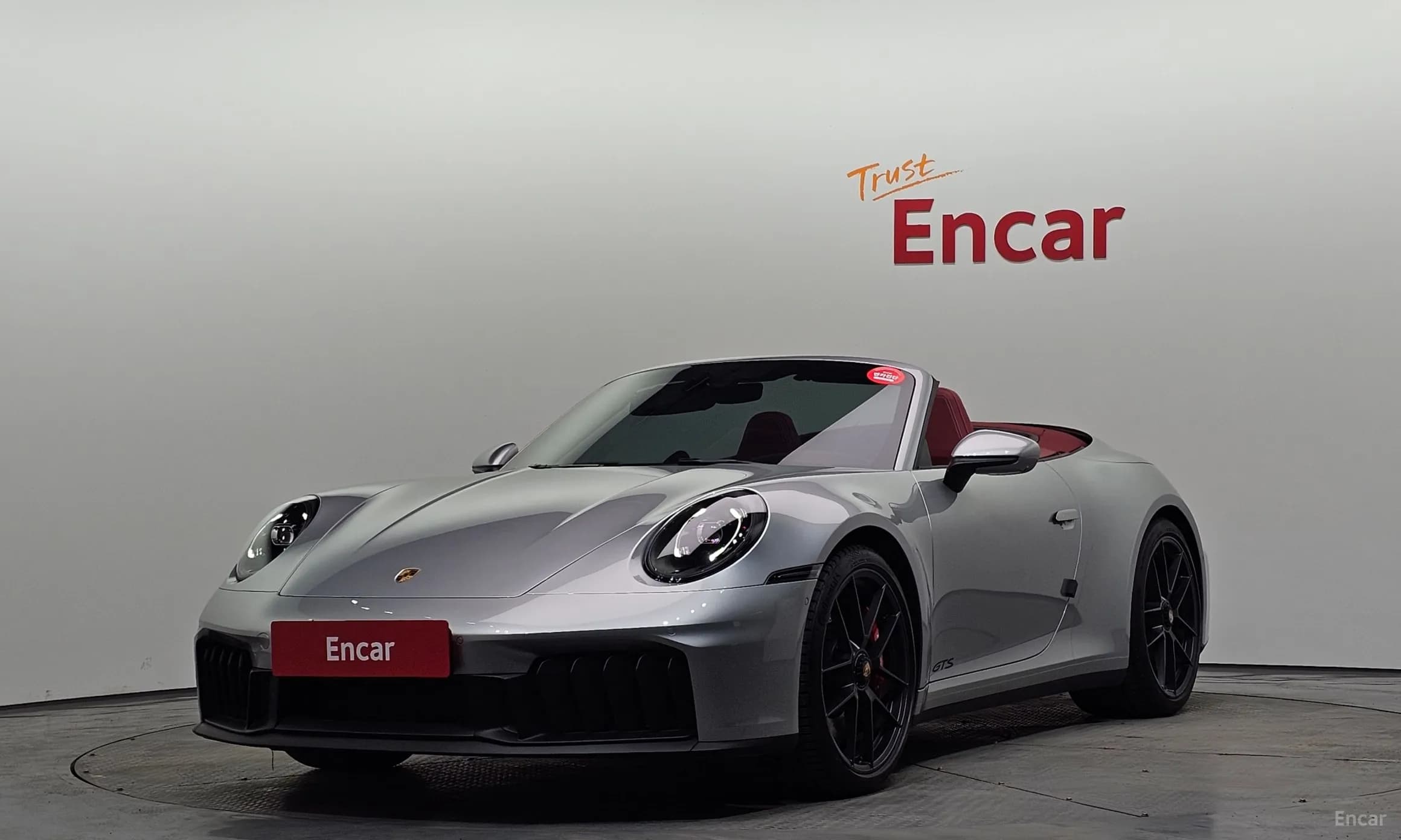 911 (992)