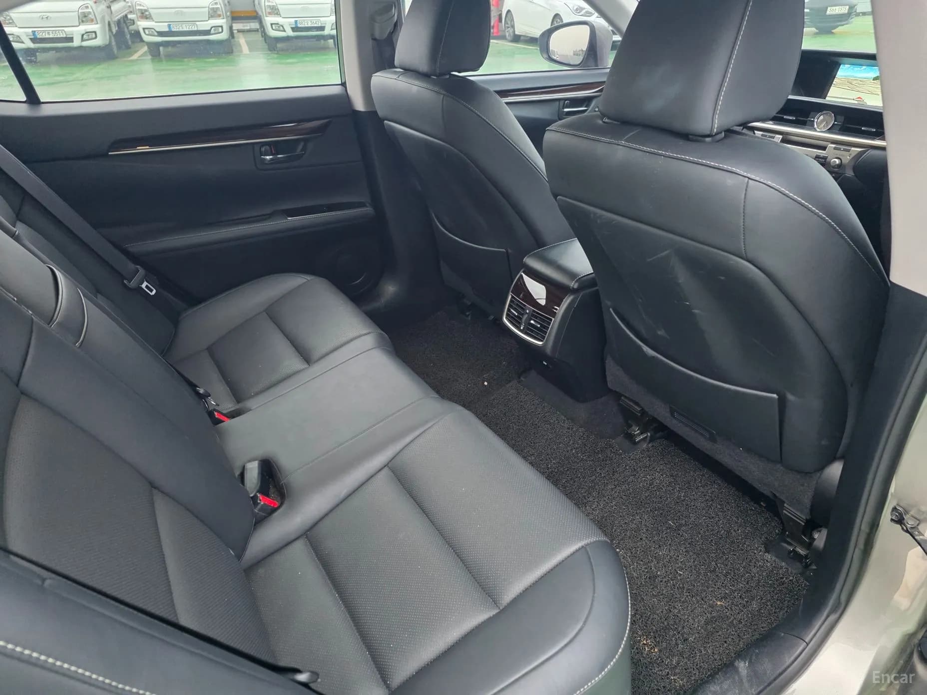 New ES300h
