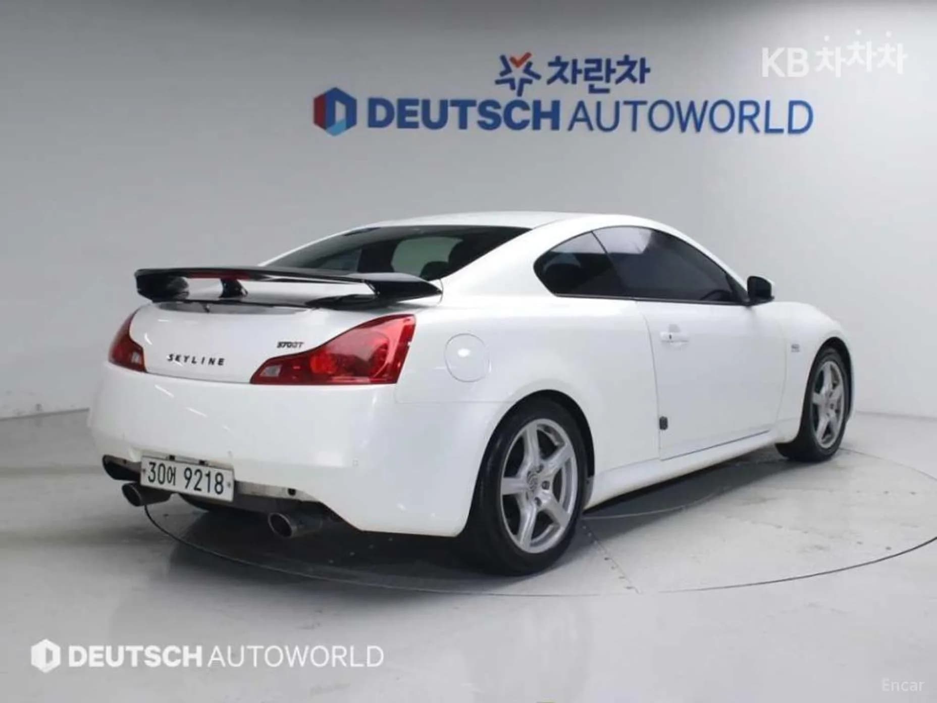 G37