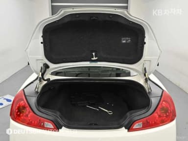 G37