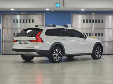 V90 Cross Country