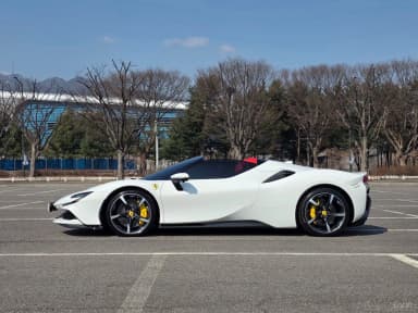 SF90 Spyder