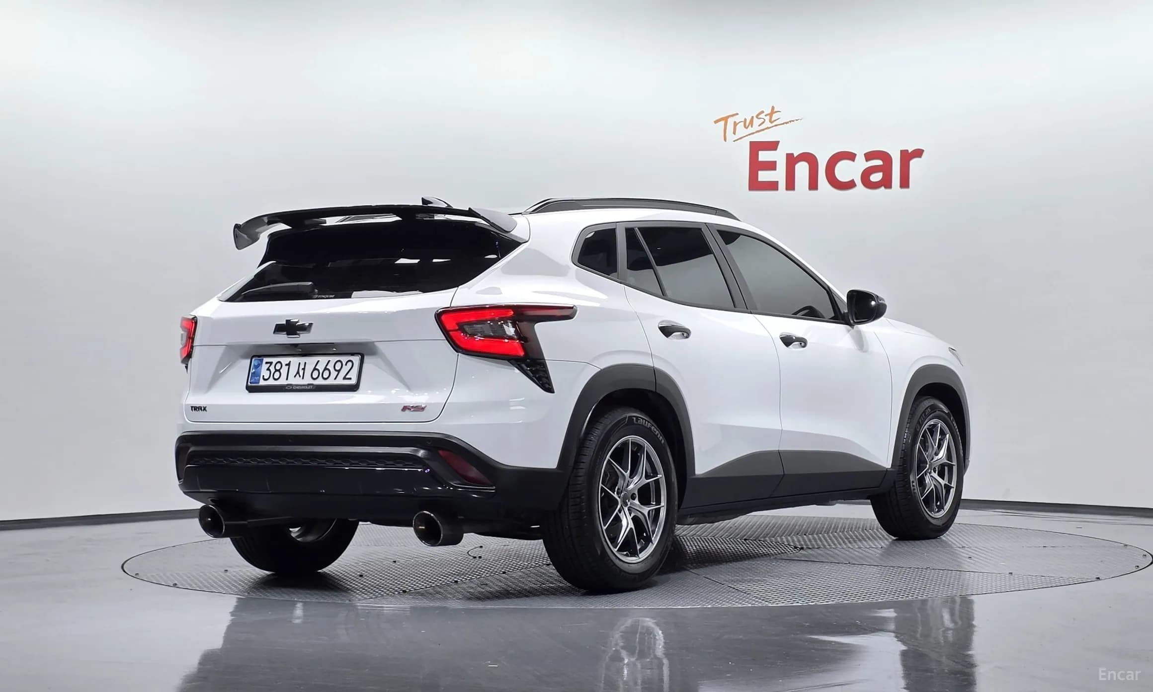 Trax Crossover