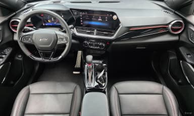 Trax Crossover