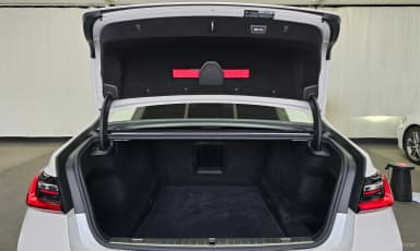 7 Series (G11)