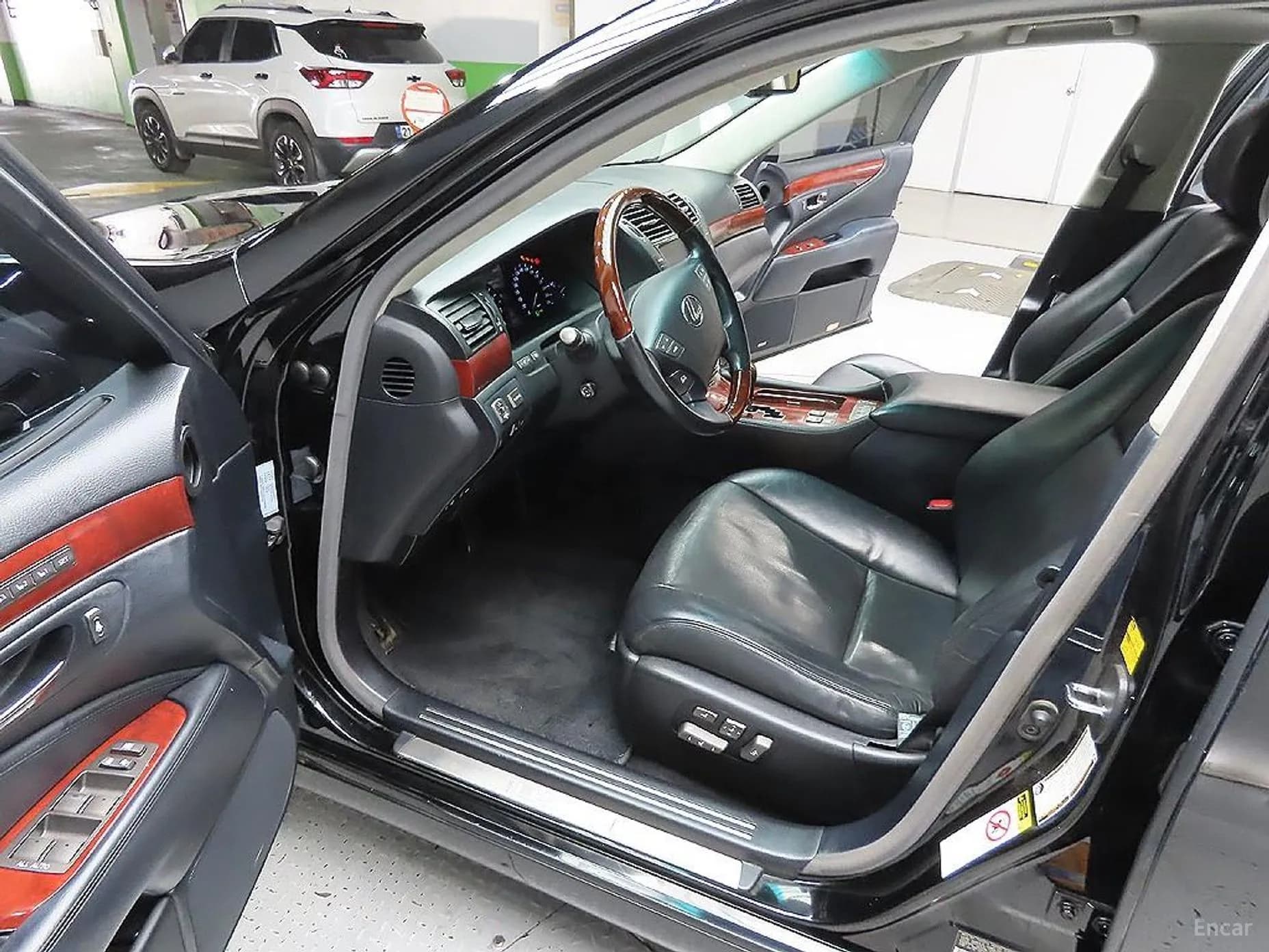 LS460
