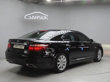 LS460