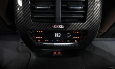 X4 (G02)