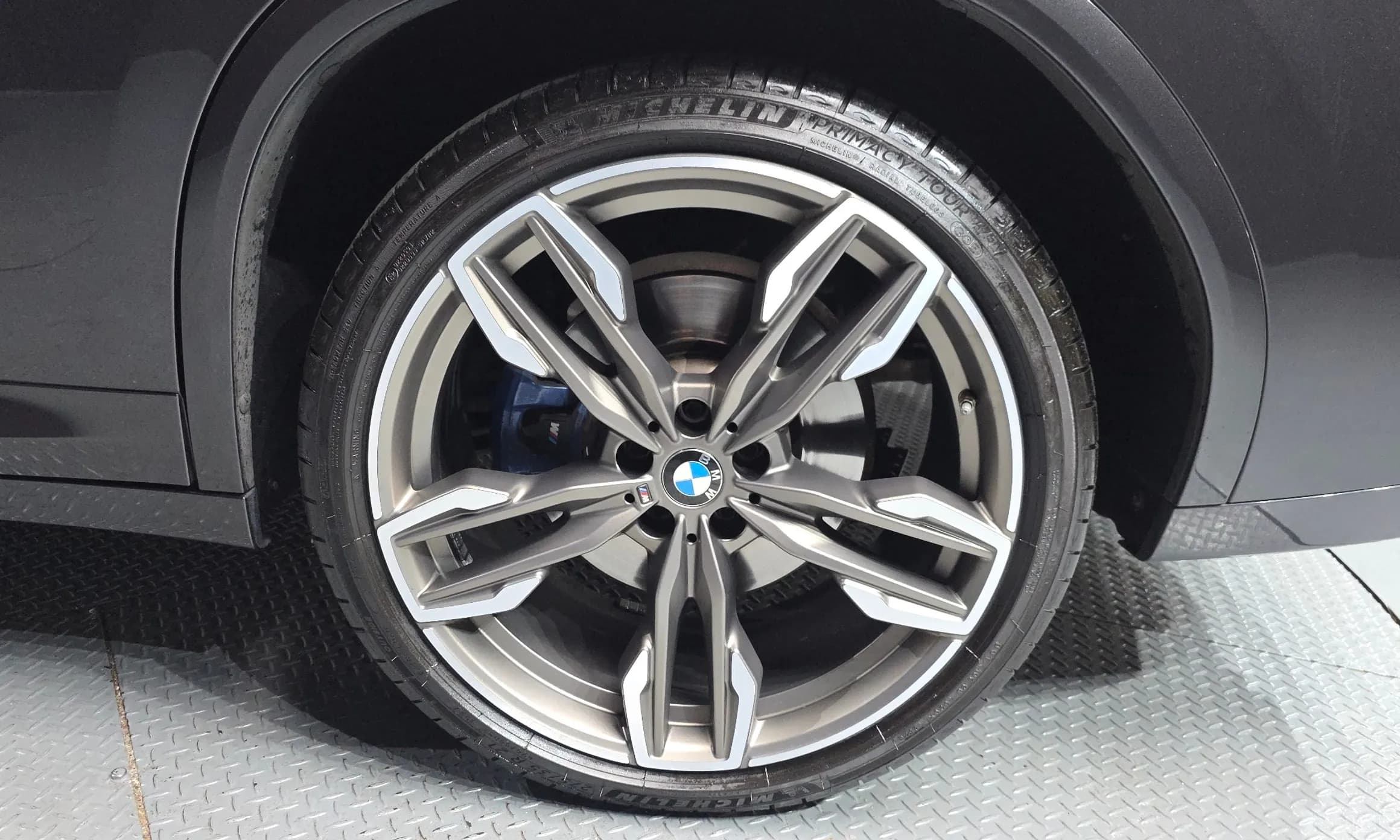 X4 (G02)