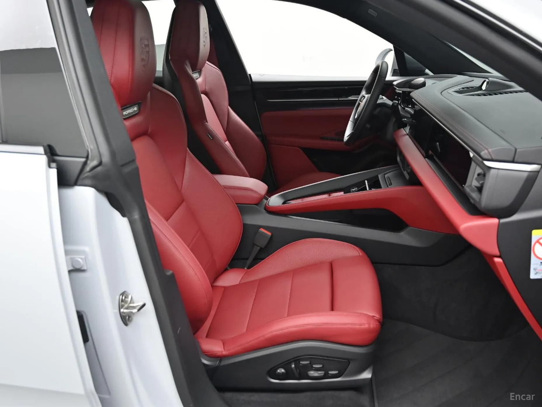 Macan EV