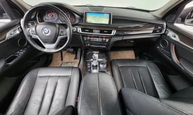 X5 (F15)