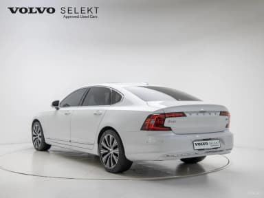 S90