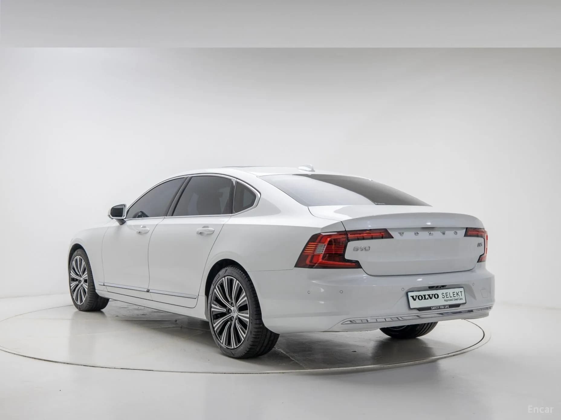 S90
