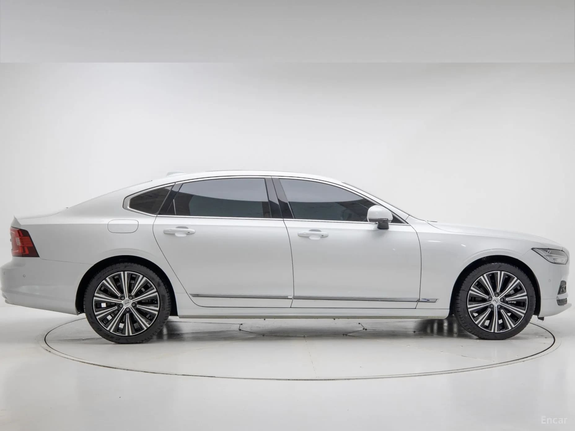 S90